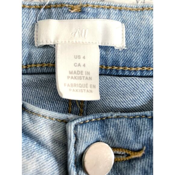 H&M Distressed Denim Cutoff Shorts Size 4 Light Wash - Picture 6 of 6
